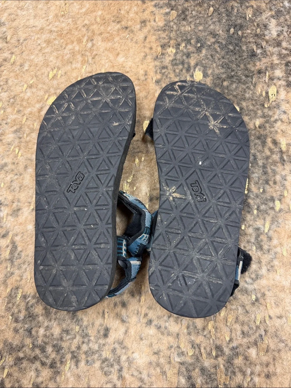 Teva mens Blue Patterned Sport Sandals | size 7